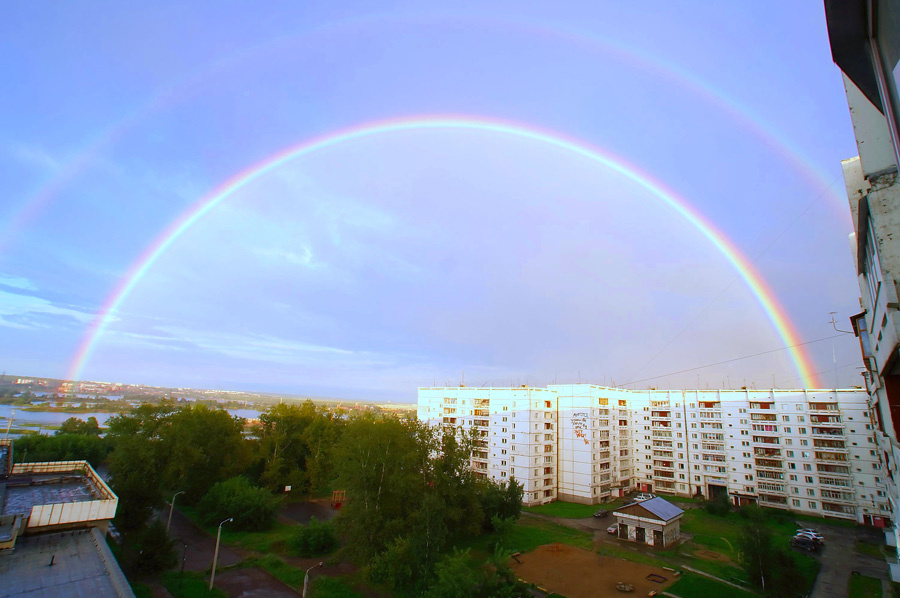 К нам радуга в гости радуга