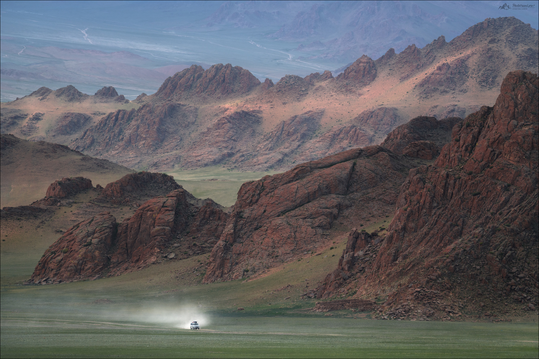 МОНГОЛИЯ монголия осень фестиваль охотник с беркутом mongolia nomad golden eagle festival фототур в монголию на алтай кочевник беркутчи