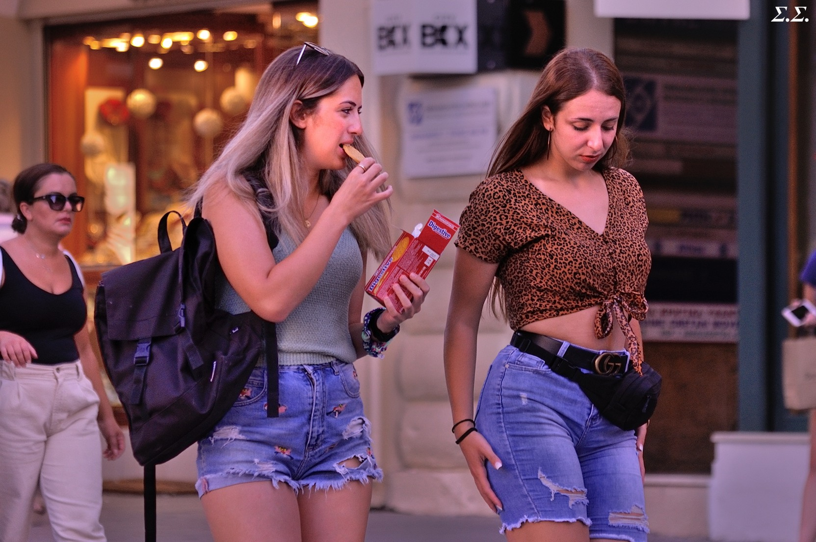 THE HUNGRY AND THE CURVY 