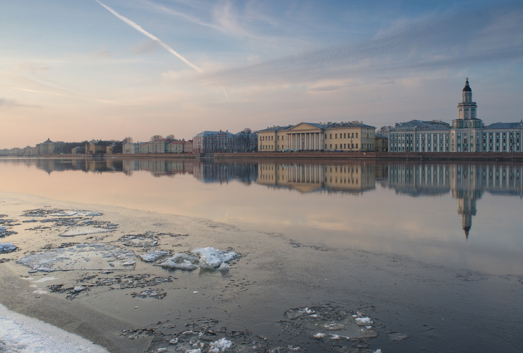 Отражения Невы 