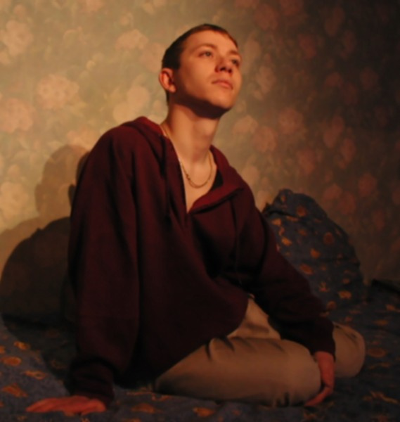 004 парень