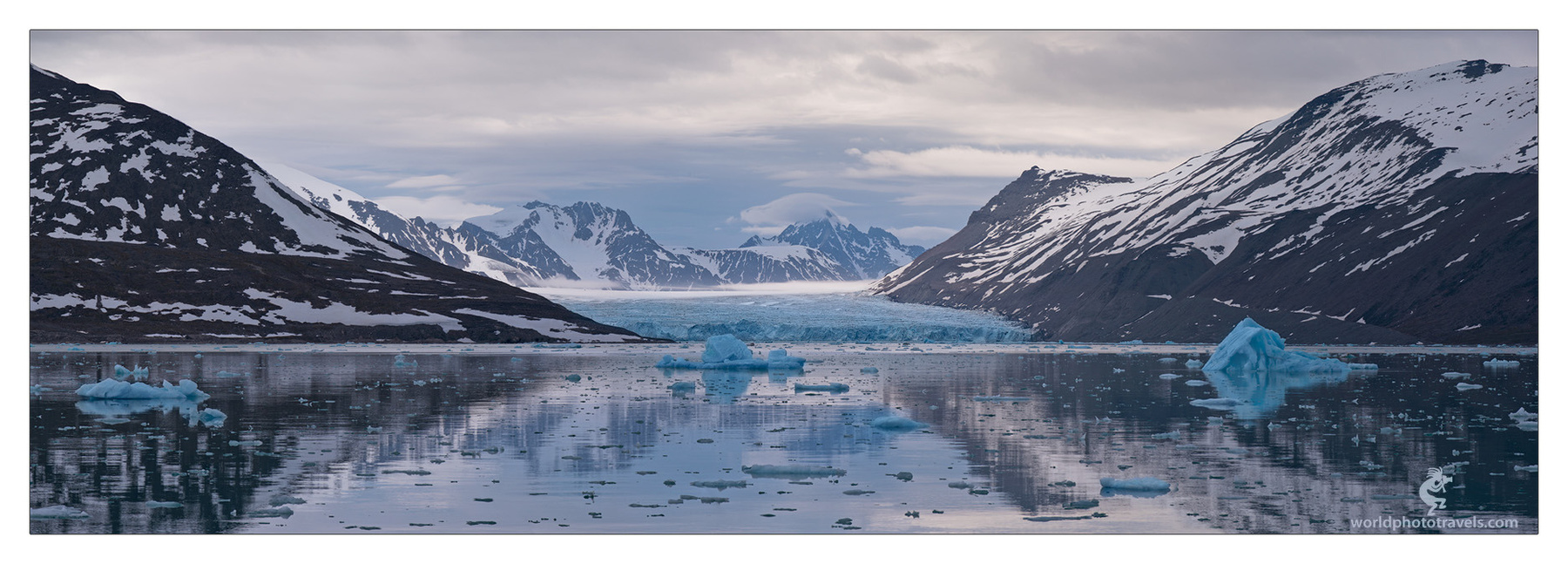 Оттенки Арктики II  Monaco Glacier, Spitsbergen, Svalbard, Norway, WWW.WORLDPHOTOTRAVELS.COM 
