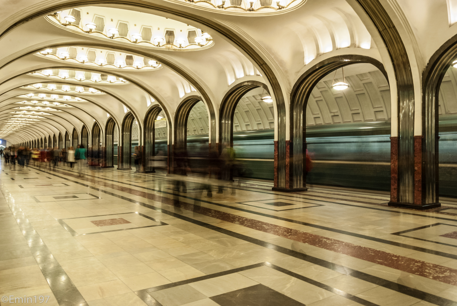 Станция метро Маяковская 