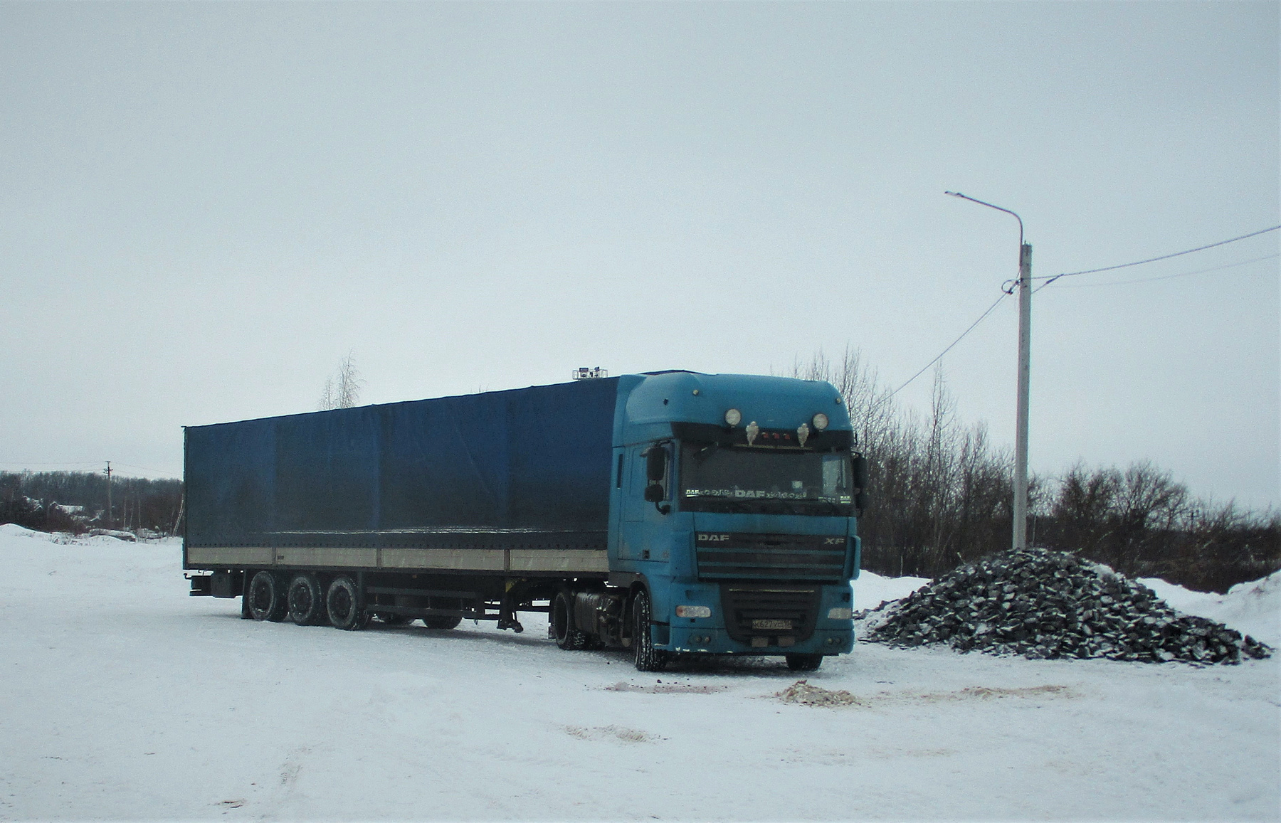 DAF DAF авто тягач завод склад зима