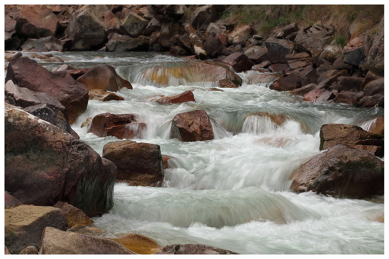 Союз воды и камня вода камень река