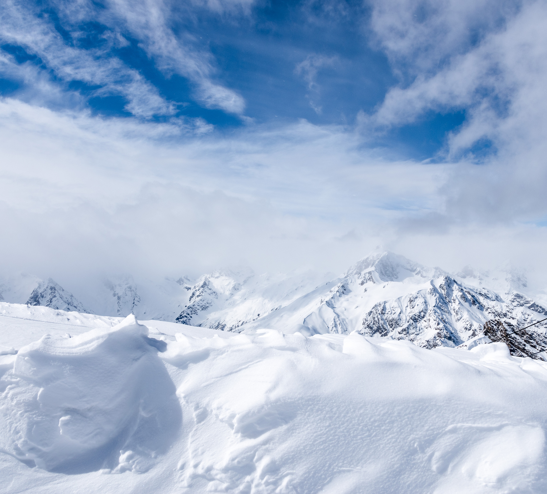 Горы Домбая Горы домбай весна лыжы снег