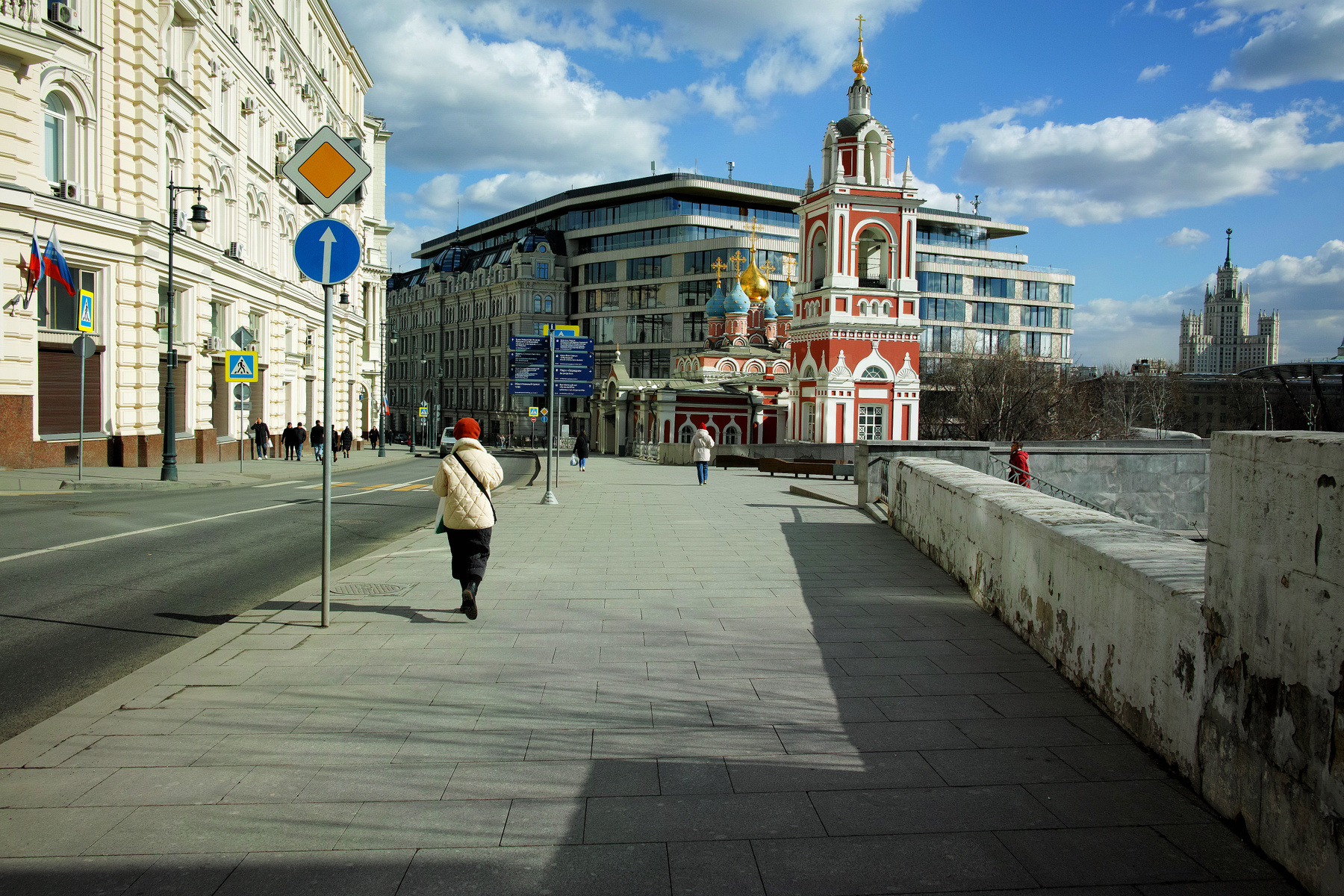 Варварка город Москва улица Варварка церковь Георгиевская на Псковской Горке