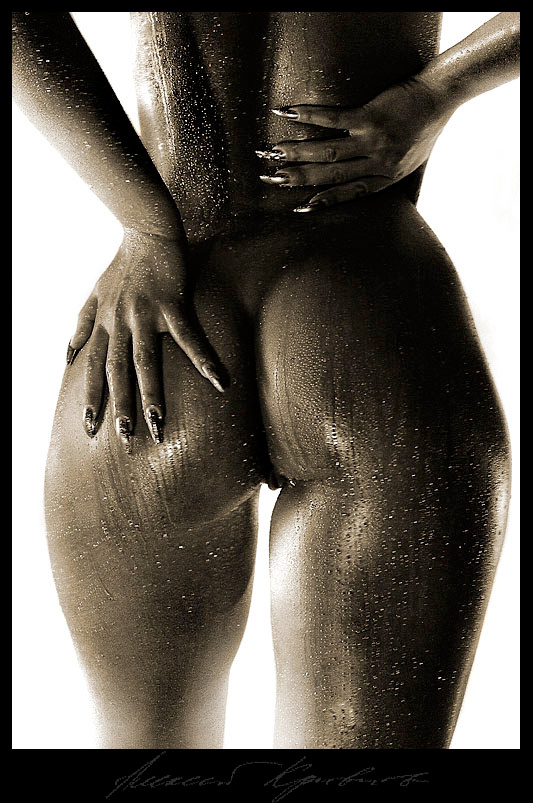 Bronze. Alive. bronze fine art nude body alive light
