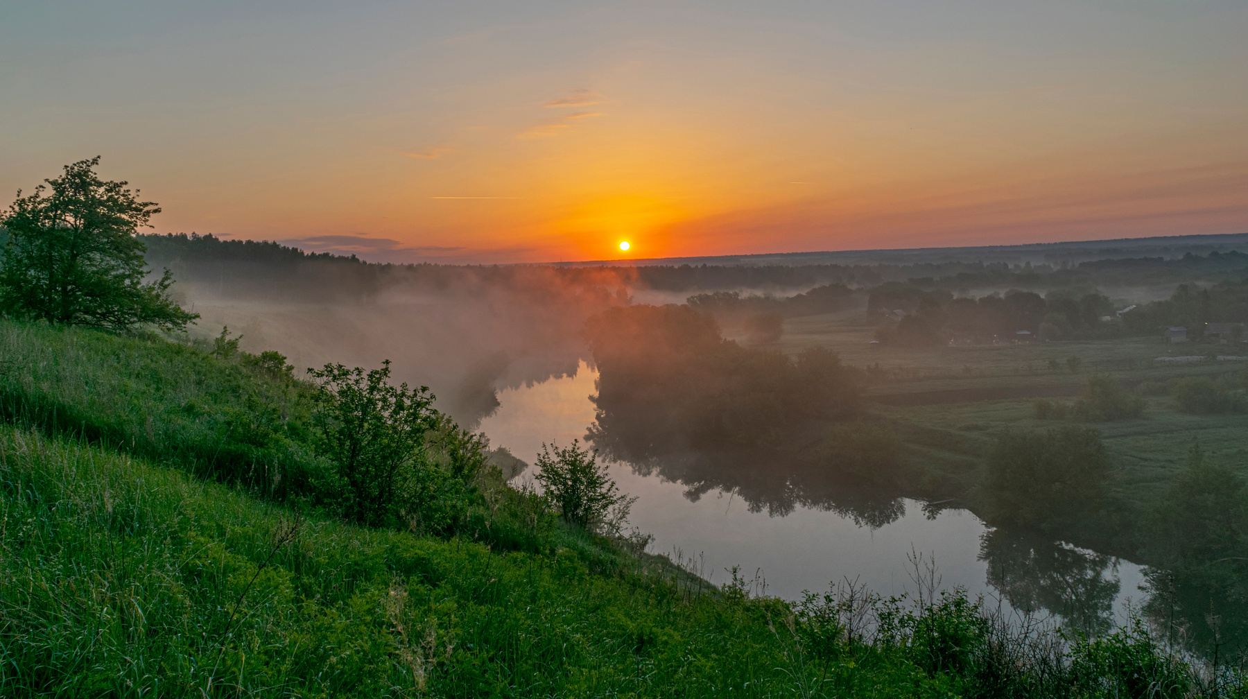 Тихий Дон пейзаж восход туман река село