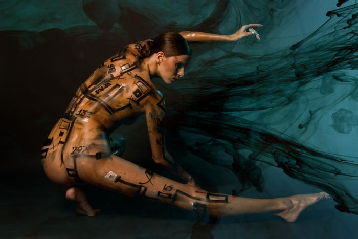 Fumo body painting - Smoke