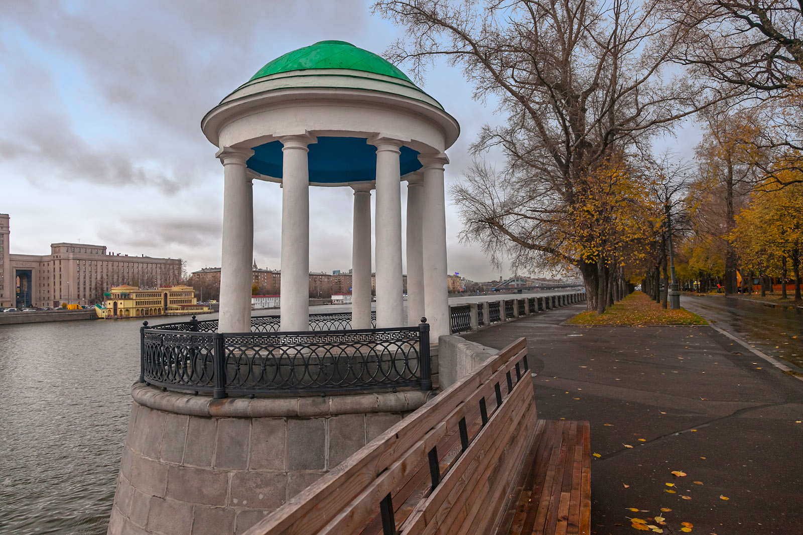 *** Москва
