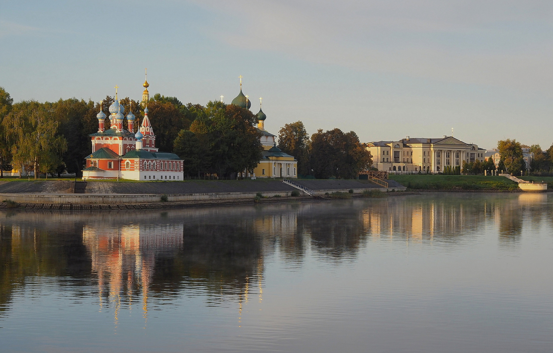Осеннее утро в Угличе 