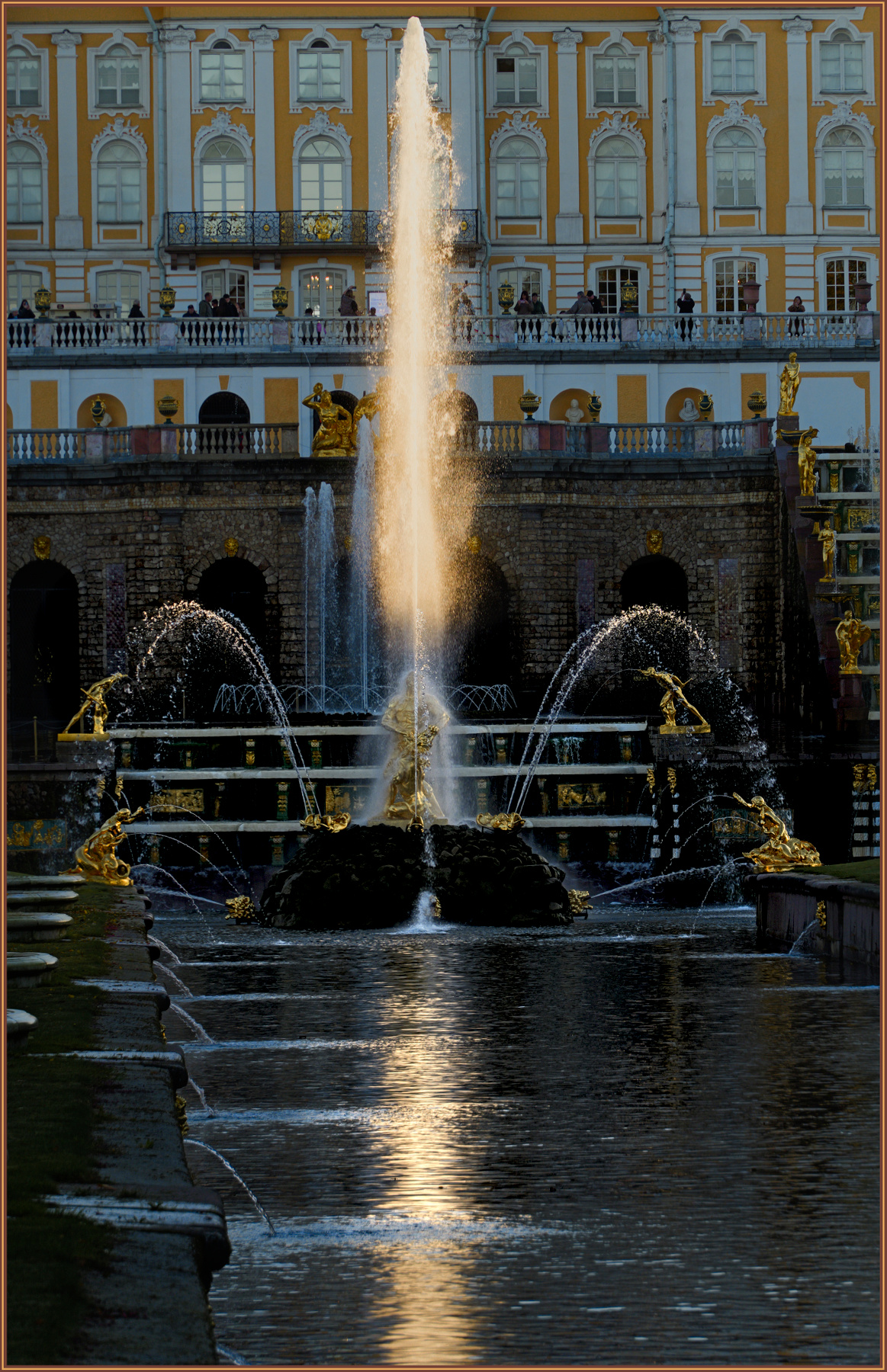 Свет в Петергофе (3) петергоф