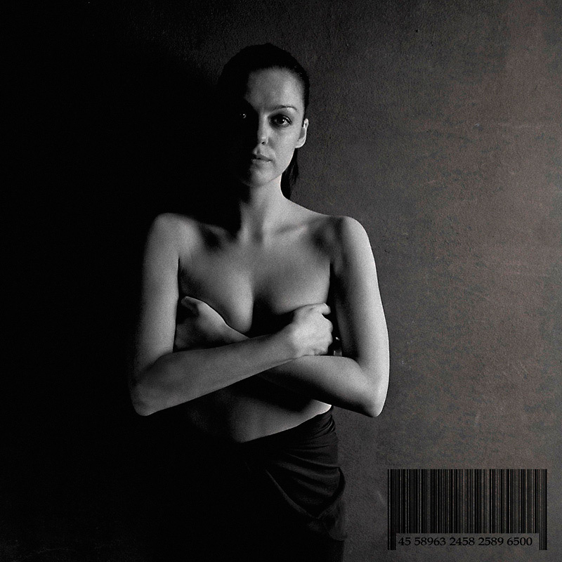 Barcode ... Barcode, Laura, Nude