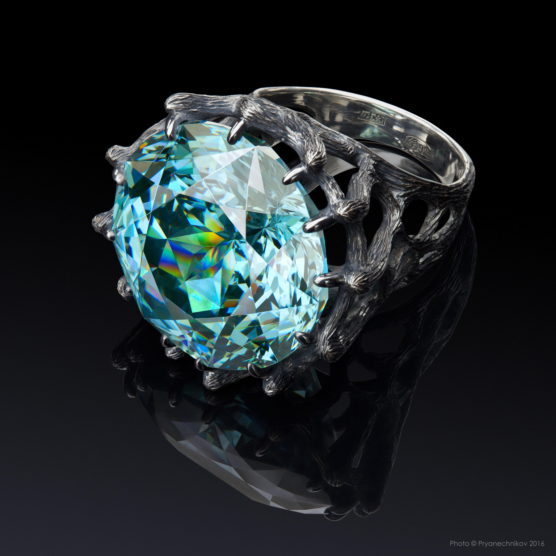 Рекламное фото ювелирных изделий и драгоценных камней. Precious Gems Pryanechnikov