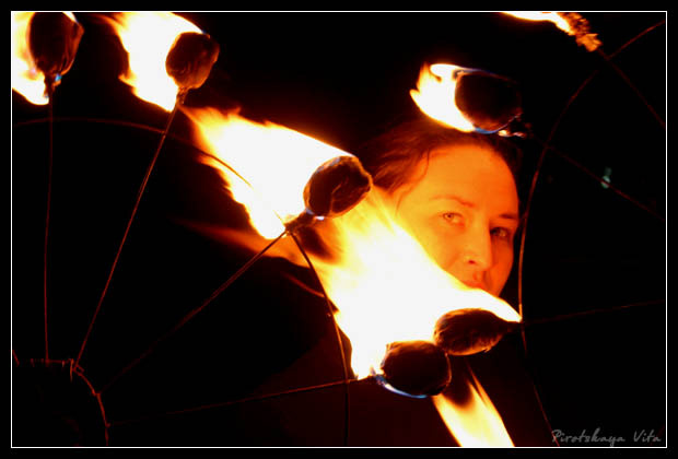fire девушка огонь ночь тайна