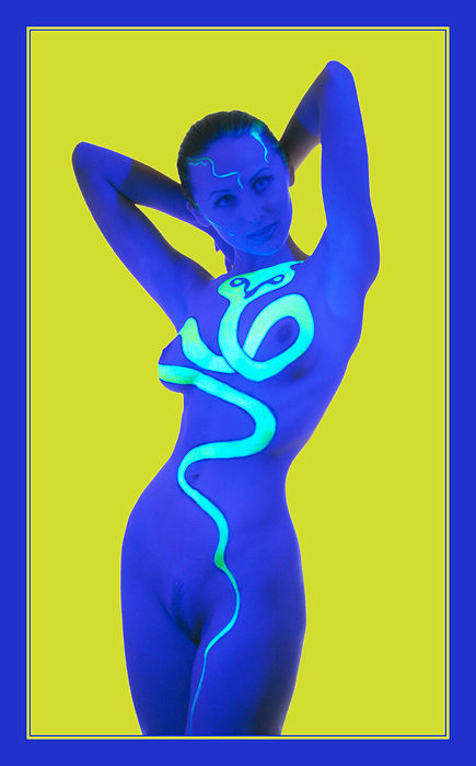UltraViolet женщина, у/ф свет, ню-ню
