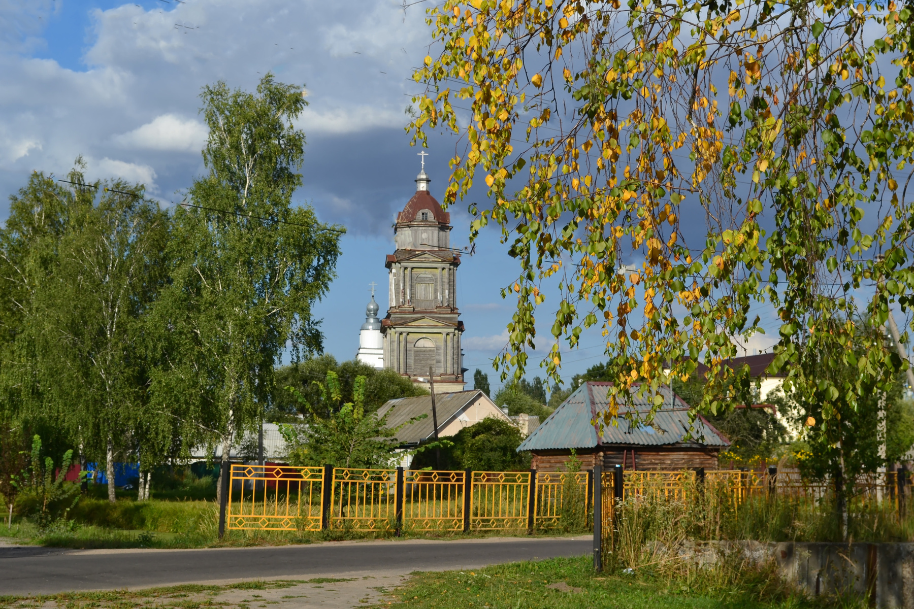 Первые     признаки      золотой      осени . 