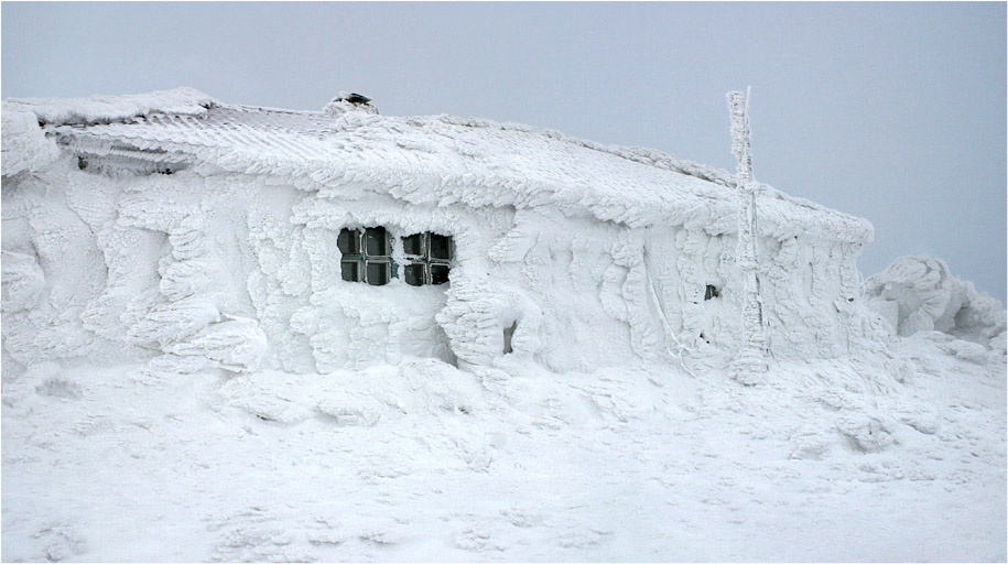 Зимняя мода. Снежная шуба. н/п Таганай, январь 2007