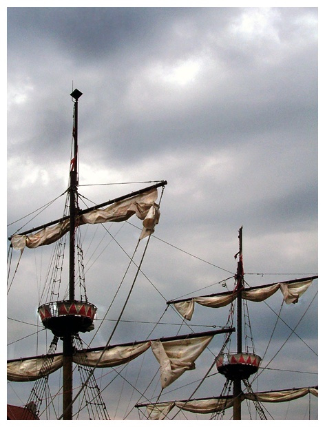 SAILING 