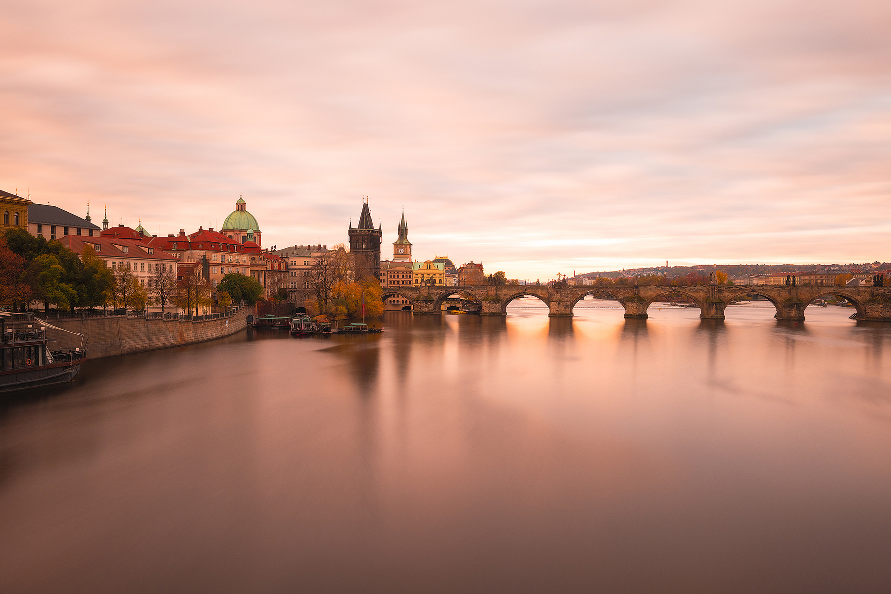 Dawn in Prague 