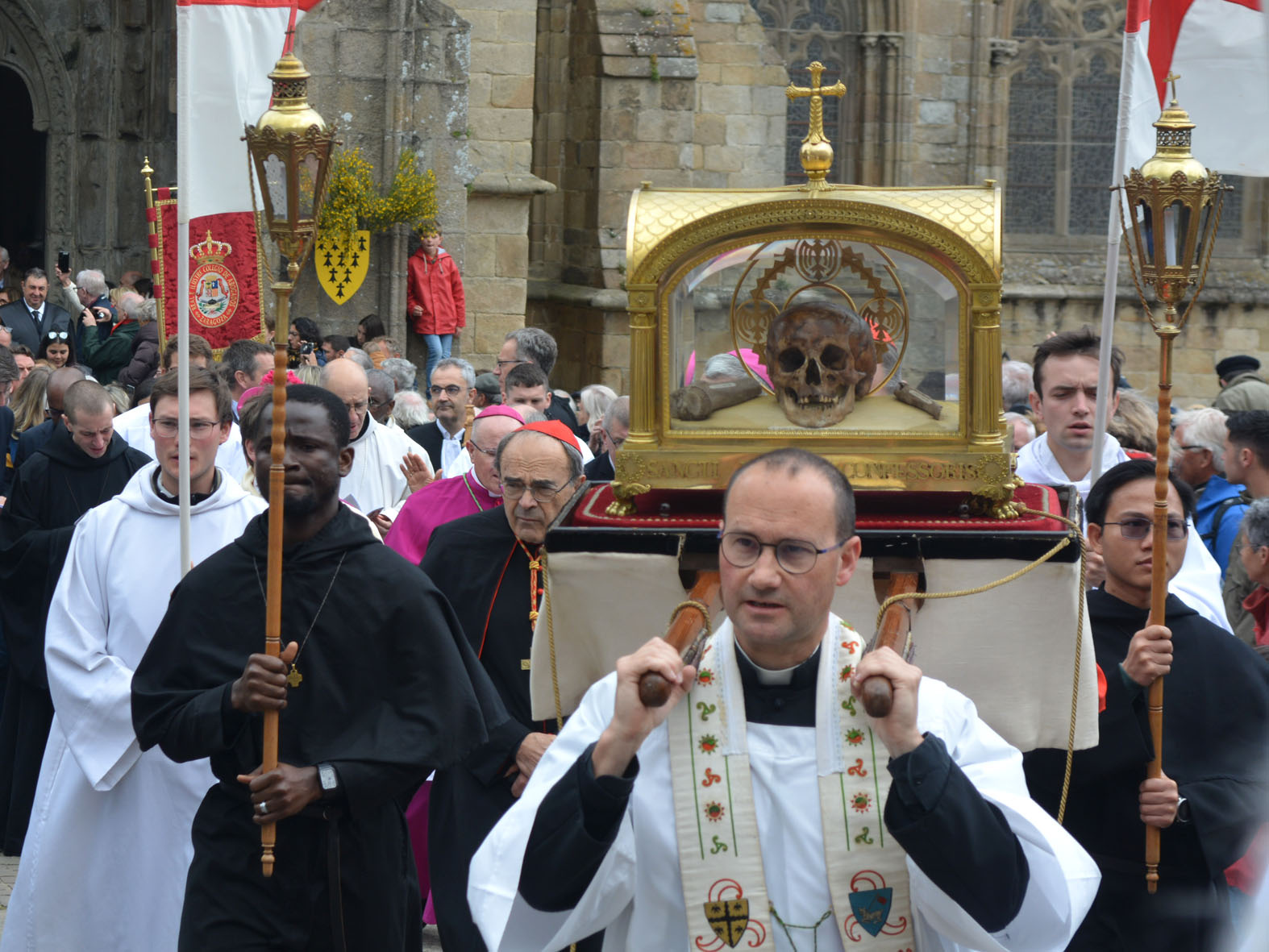 Grand Pardon de Saint Yves Бретань Bretagne Трегье Tréguier святой Ив Yves шествие ход