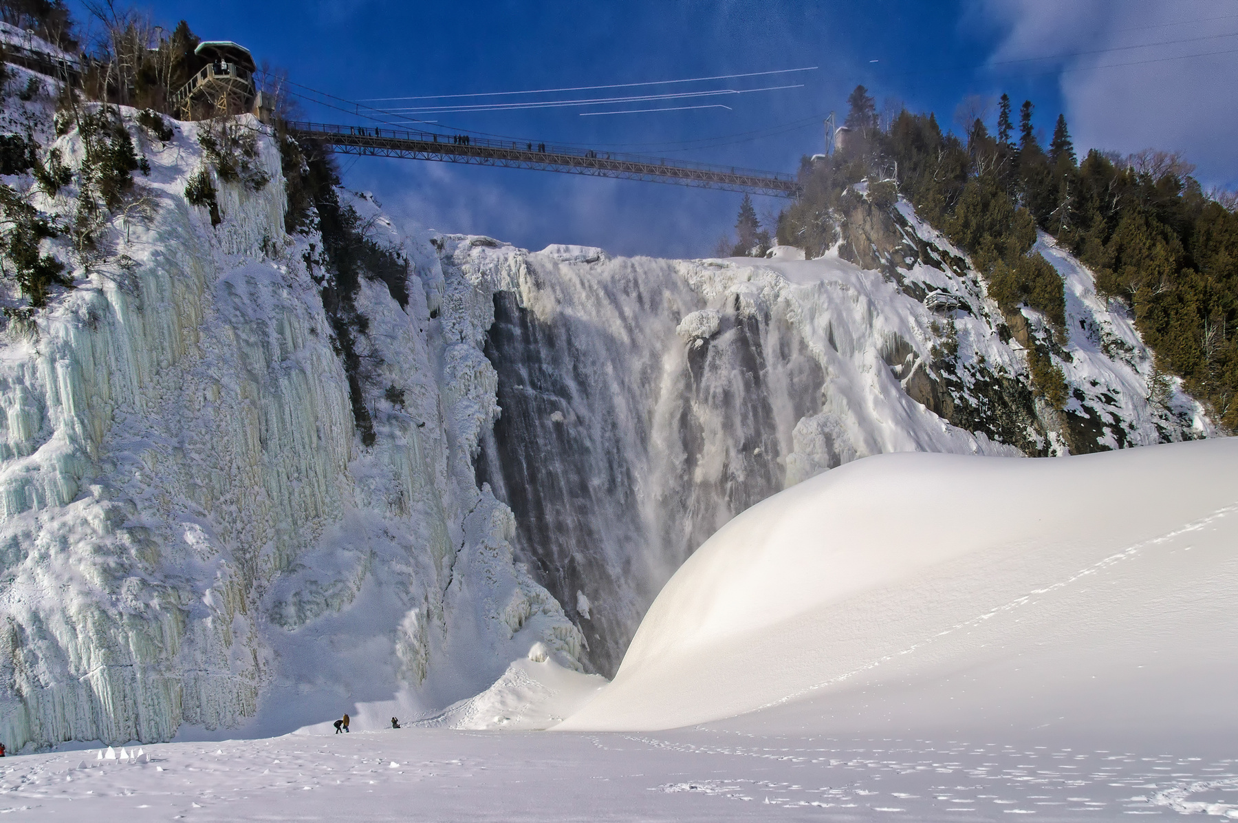 Железный водопад Montmorency Falls Quebec City