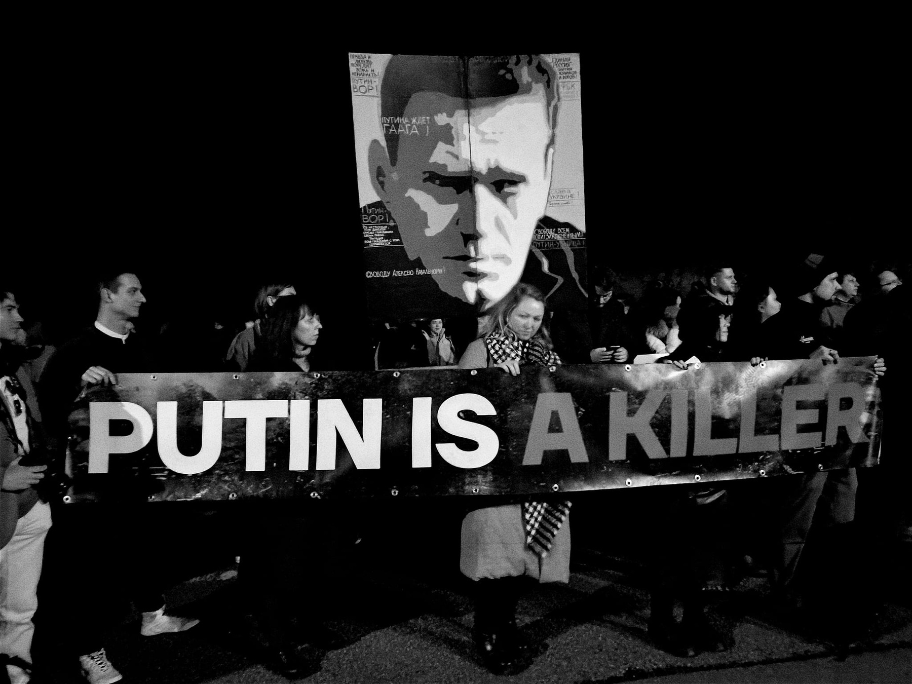 *Прага, площадь им. Бориса Немцова. Ещё она жертва крысёныша.* 