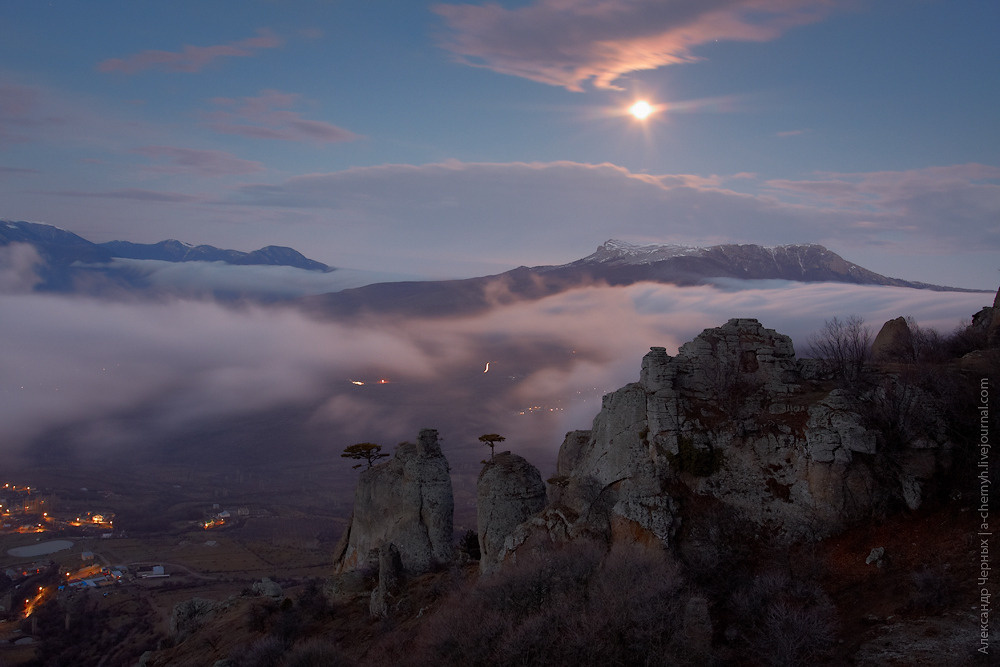 *** Крым, Чатыр-Даг, Демерджи, луна, 