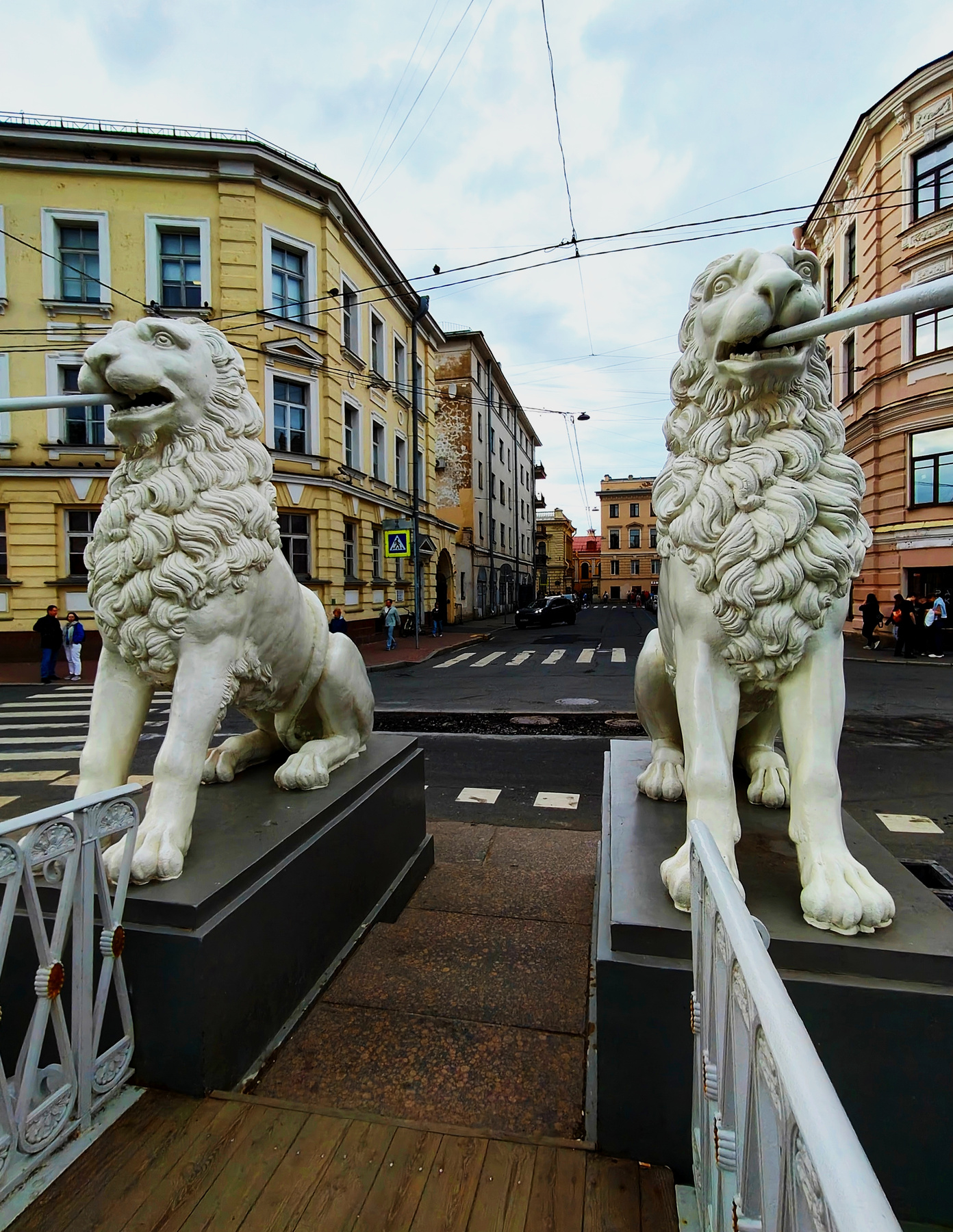 Мост львиный город Санкт-Петербург Мост львиный 1825-1826 гг 1954 г инженер В Треттер скульптор П.П Соколов архитектор А.Л Ротач