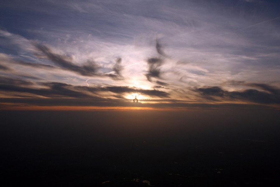 sunset FF skydive