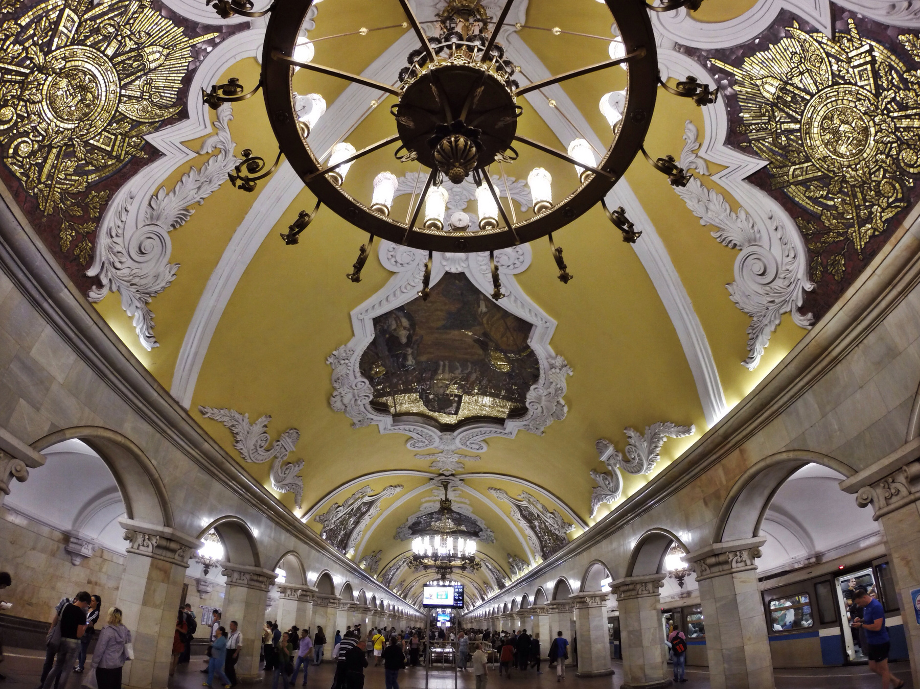 Комсомольская Метрополитен Комсомольская