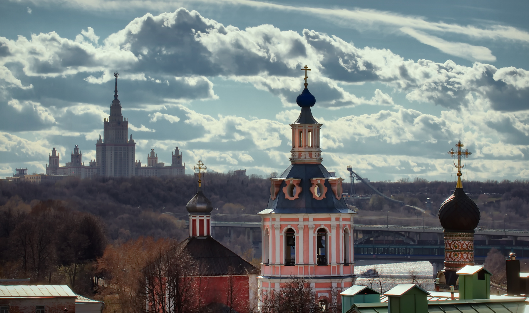 Купола juriy68 архитектура вера воробьёвы горы душа крест купол мгу монастырь москва небо облака православие свет трамплин универ университет