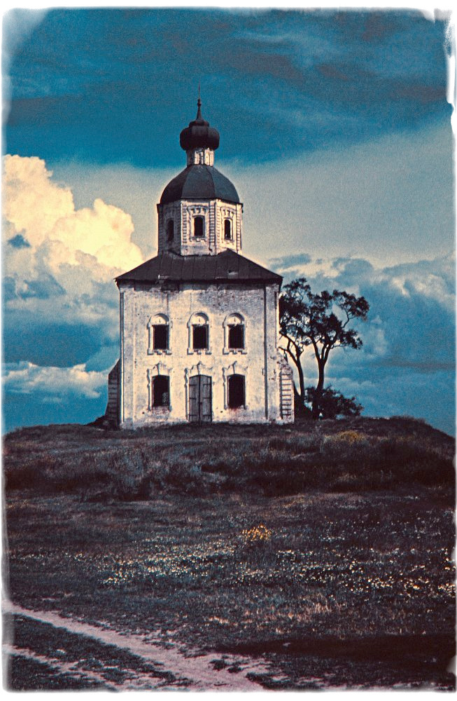Заброшенная церковь.1973 