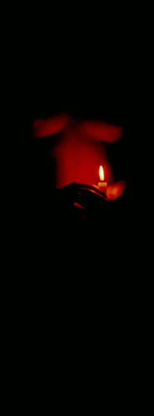 Candle in the night девушка свеча ночь