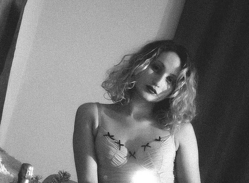 Про жар в груди и черно-белый новый год Mademoiselle