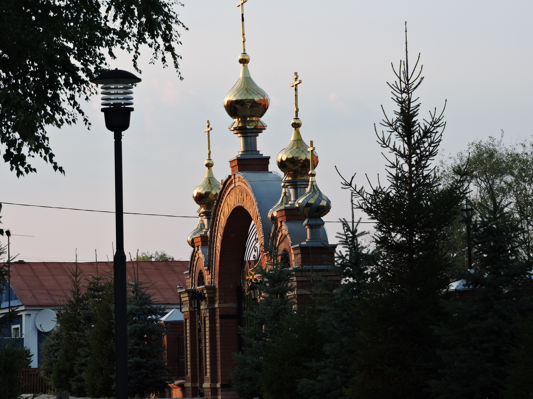 врата в церковь церковь