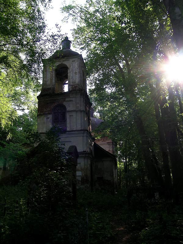 Разрушеная церковь (на р. Дубна) Церковь, р. Дубна