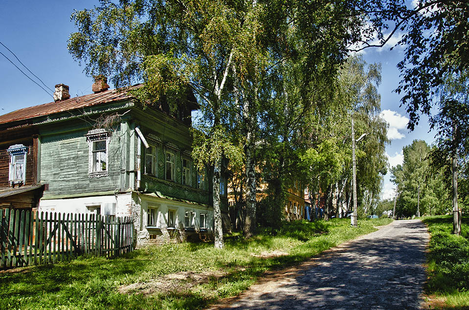 Под сенью берез Тутаев