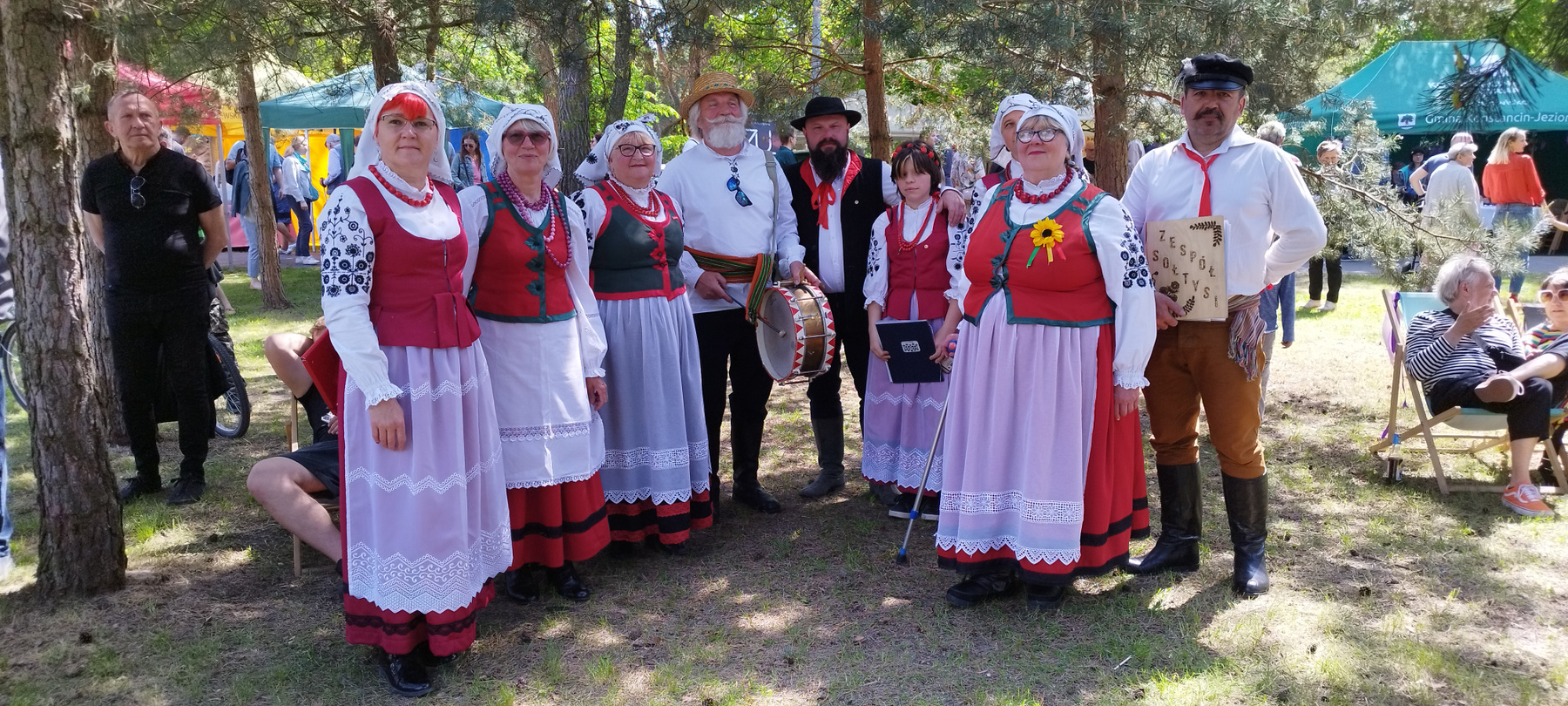 Артисты - ансамбль песни и пляски ансамбль песни и пляски