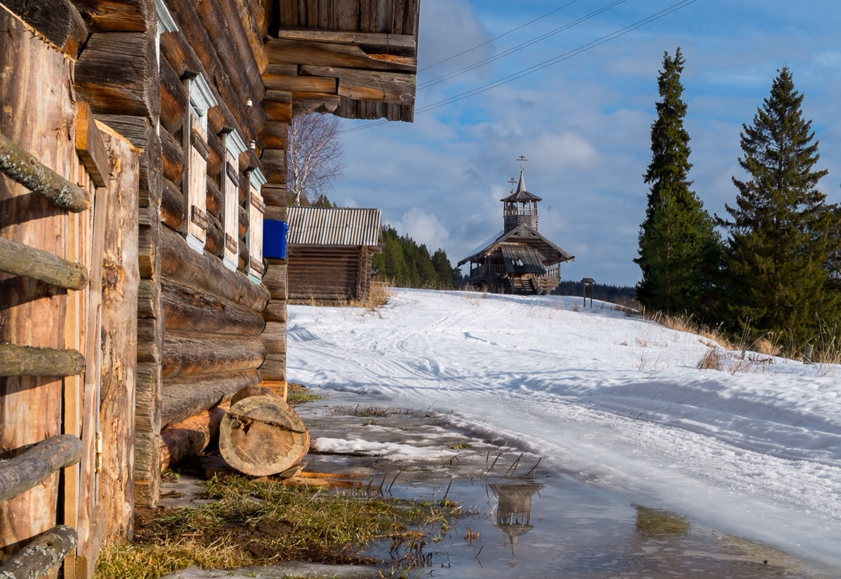 Весна начинается с луж 