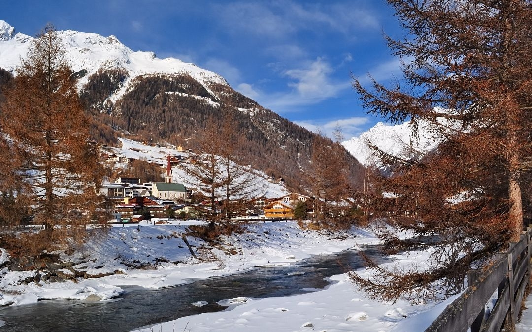 Альпийский городок Зельден река Этц Гайслахкогль Тироль Австрия Gaislachkogl Tirol Austria