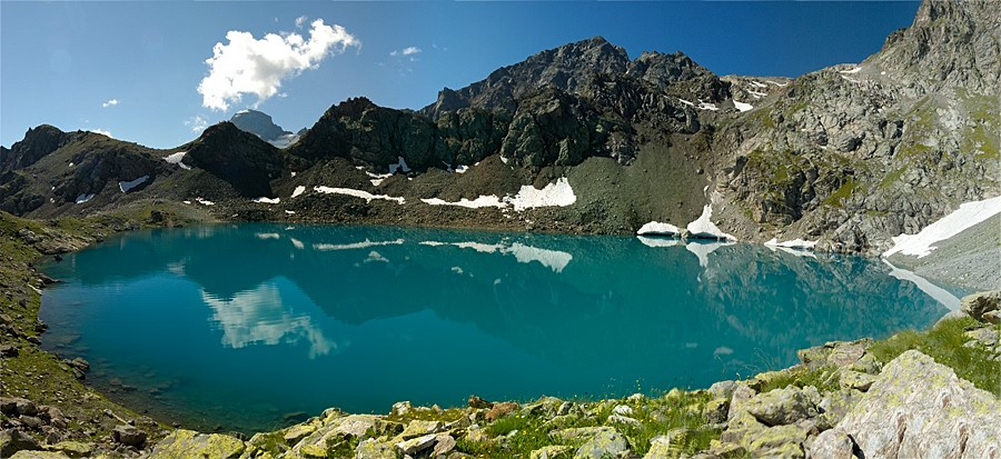 В горах Кавказа 