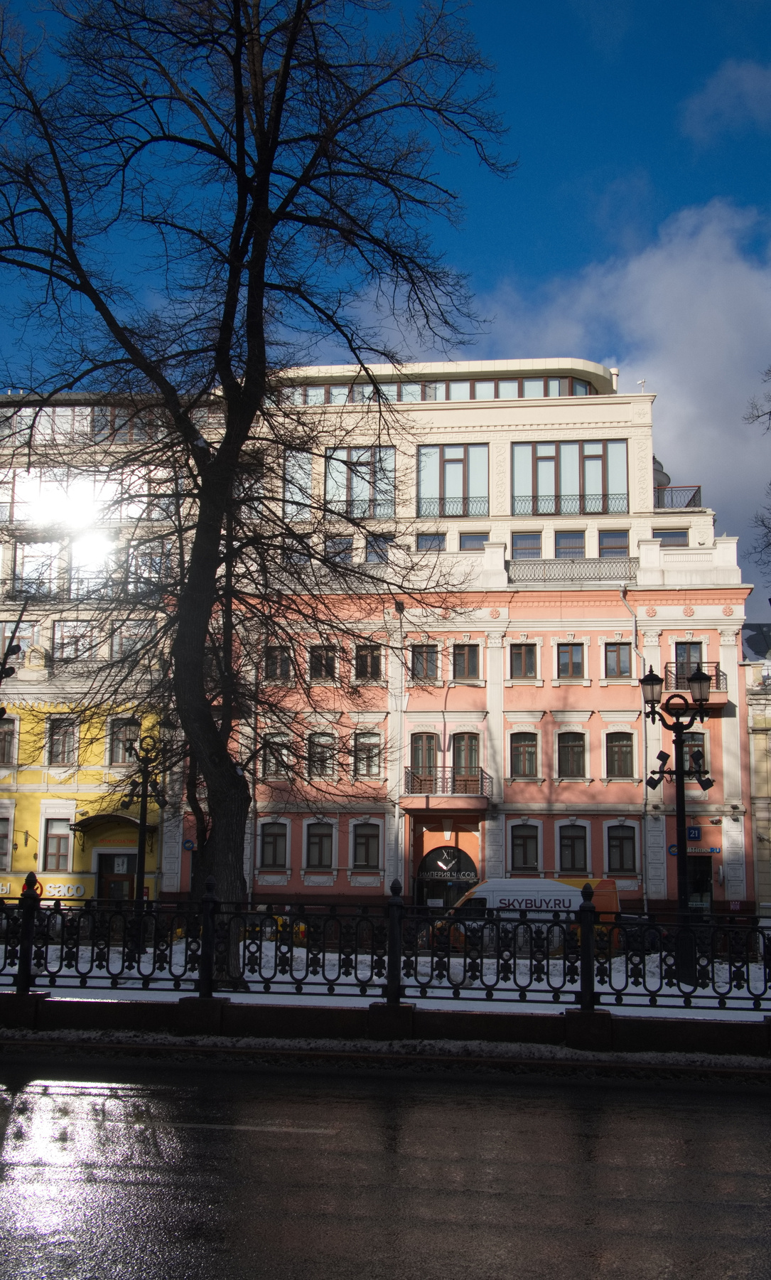 Солнце на лето! 14 февраля 2023, Москва Город Пейзаж Фотопейзаж Солнце Свет Путешествие Синева Отблеск