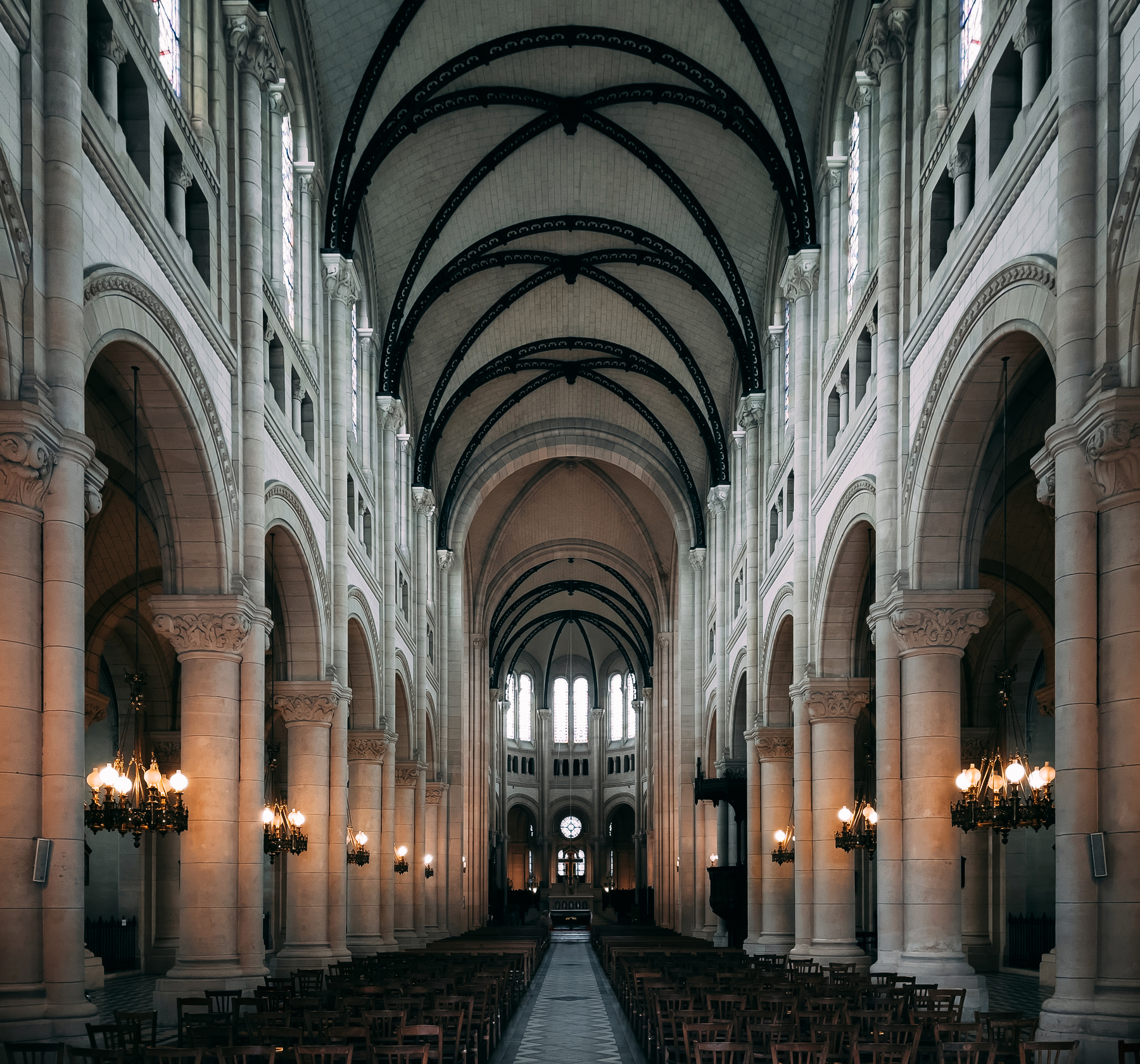 Paris church Париж интерьер церковь храм религия купол Франция телефон мобильное фото iphone