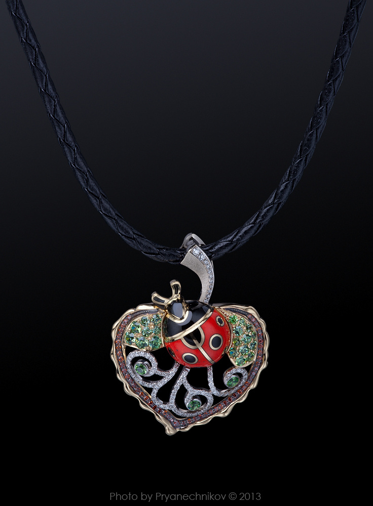 Jewellery Photography. Фото Ювелирных с эмалью, бриллиантами и Драгоценными камнями. Pryanechnikov Прянечников эмаль бриллианты демантоиды