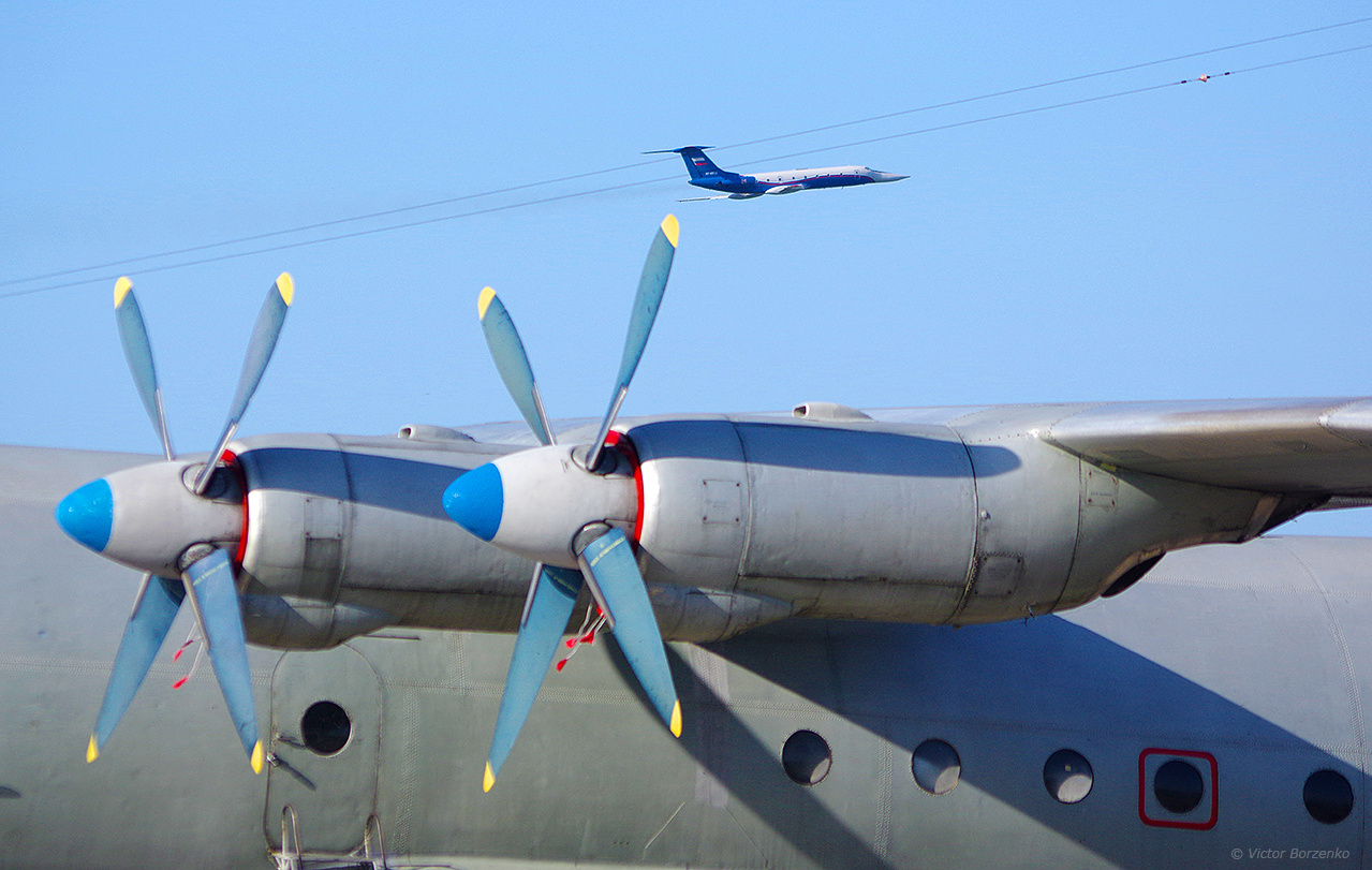 *** Ан-12 Ту-134УБЛ