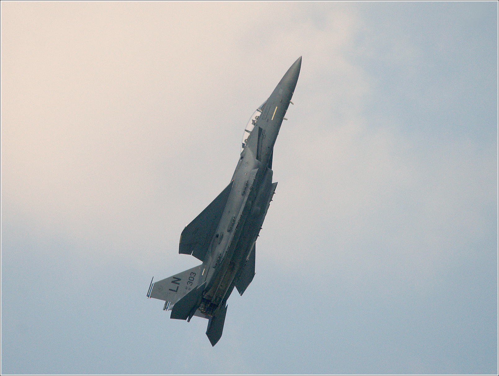 F-15E F-15E авиация самолет США полет Жуковский 2011 МАКС
