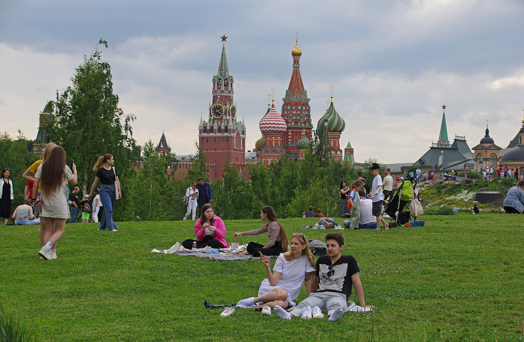 На лужайке 