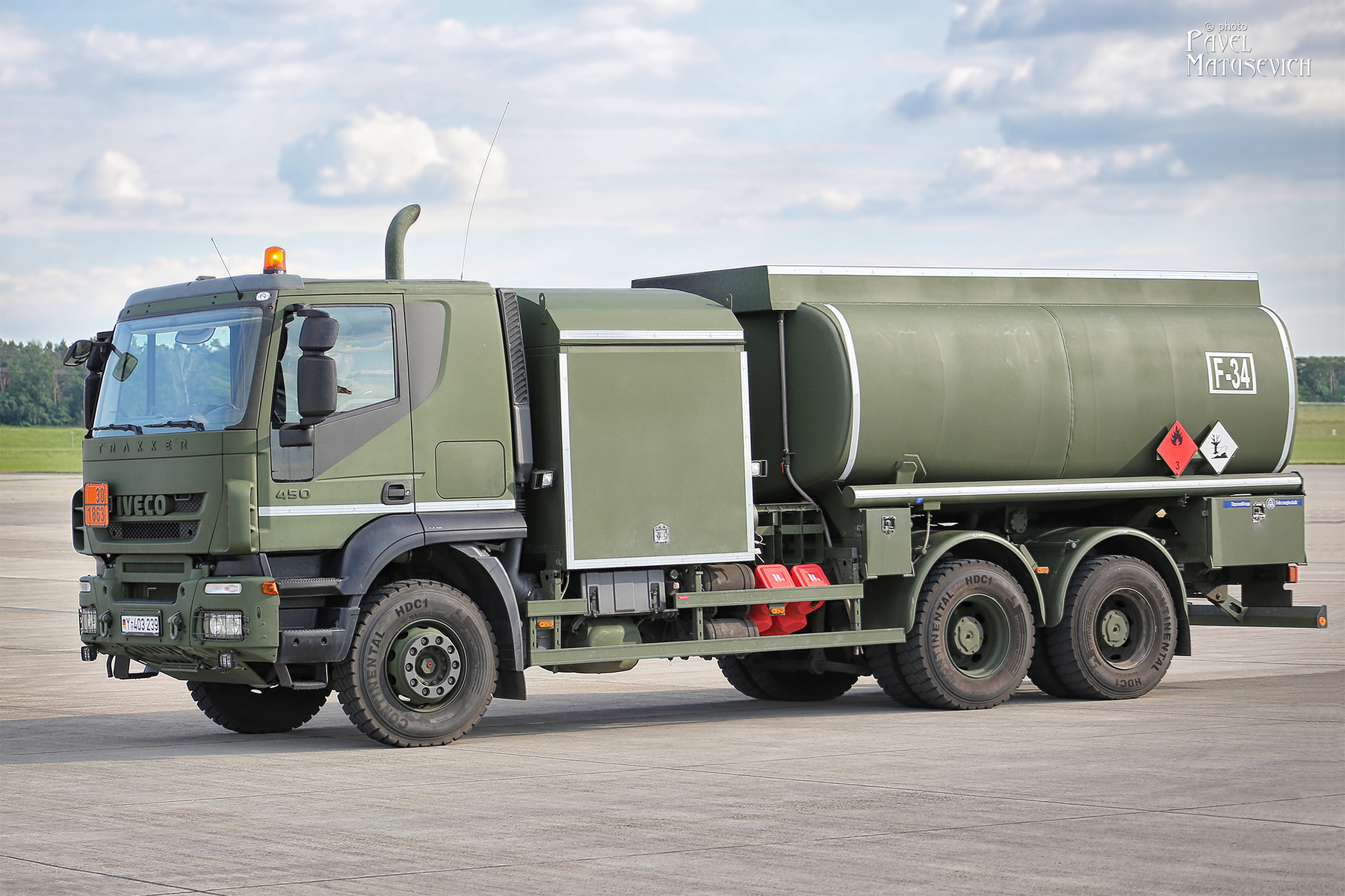 Iveco Trakker 450 EEV; Tankwagen 90 (Bw)- Flugfeldtankwagen (FTW), mittel, 6x4; Luftwaffe der Bundeswehr Iveco Defence Vehicles